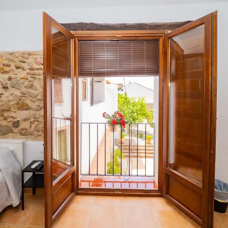 Cubo's La Casa Del Arco Pajaro